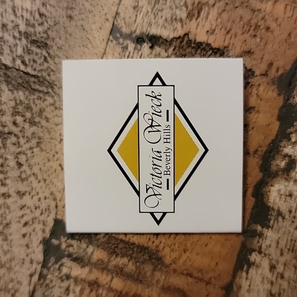 Victoria Wieck ring - Picture 4 of 8